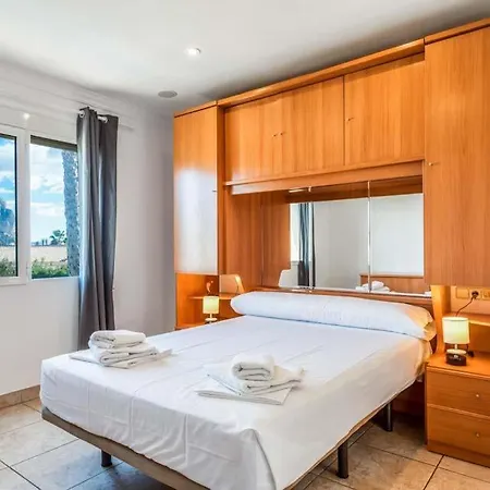 빌라 Sleeps 6 Pool Air Con Wifi 칼페